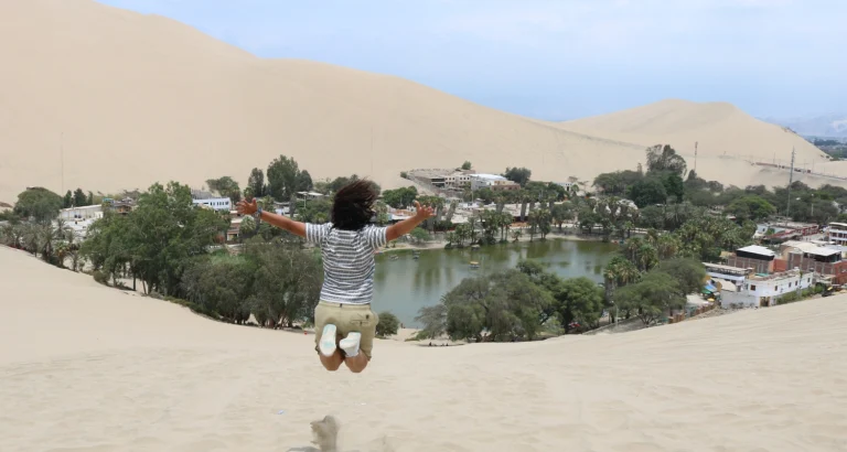 Paracas y Huacachina Full Day