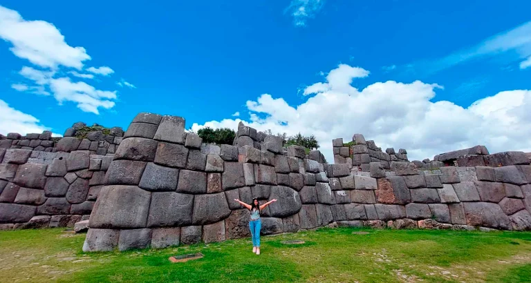 Imponente Sacsayhuamán em Cusco Peru vista histórica e arqueológica
